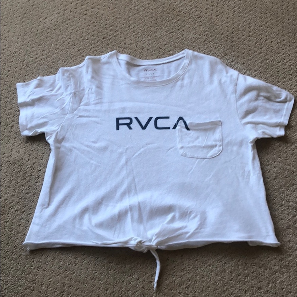 white tee shirt